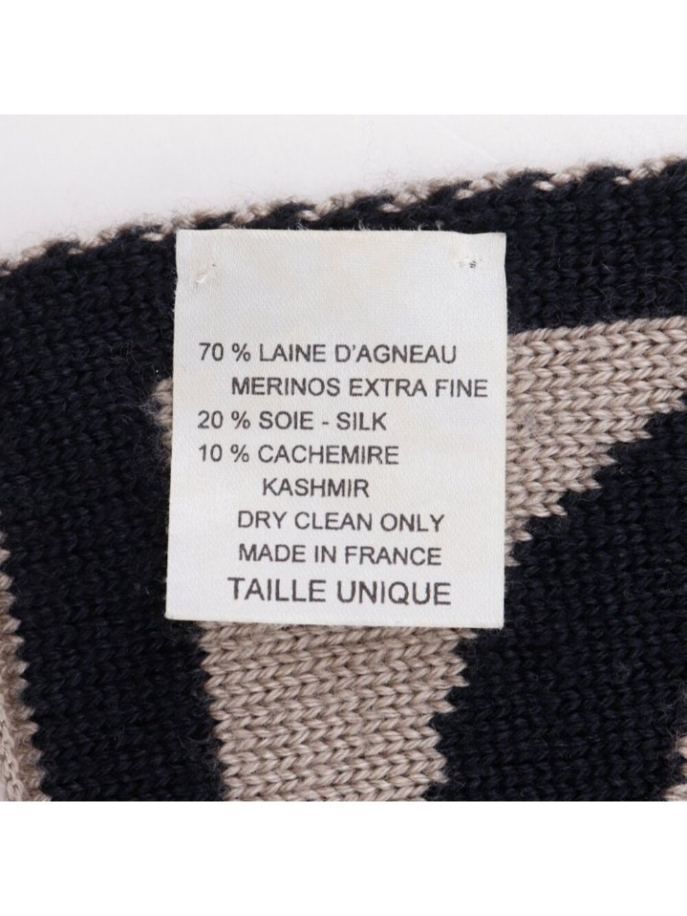 Chanel CC Logo Wool Silk Black Gray Scarf - Picture 8 of 8